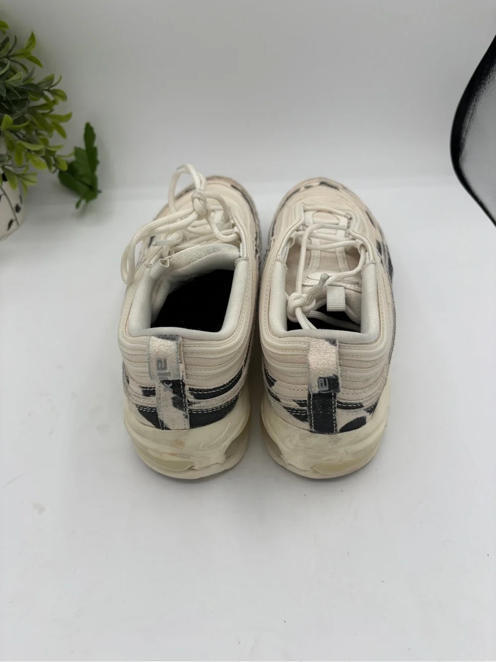 Nike Air Max Women's Cream & Black Wavy-cow pattern Athletic Sneakers Size 8 1/2
